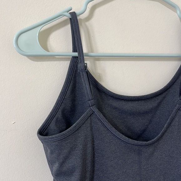Everlane Perform Dark Grey Cami Cropped Tank Top Size Medium - Picture 6 of 8